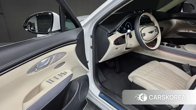 Genesis GV70 2023 Белый из Кореи, фото 4