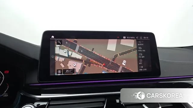 BMW 5 Series (G30) 2021 Белый из Кореи, фото 4