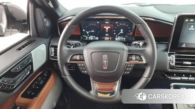 Lincoln Navigator 4th generation 2021 Белый из Кореи, фото 4