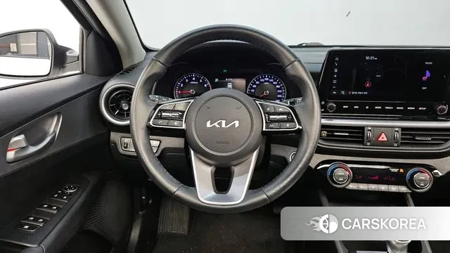 Kia The New K3 2nd generation 2022 Белый из Кореи, фото 4
