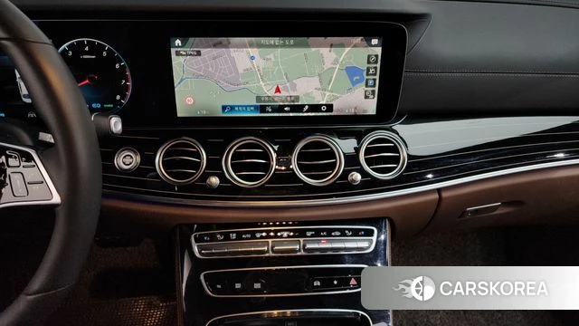 Mercedes-Benz E-Class W213 2021 Серый из Кореи, фото 4