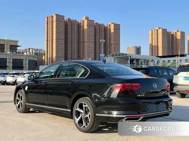 Volkswagen Magotan 2025 Черный из Китая, фото 4