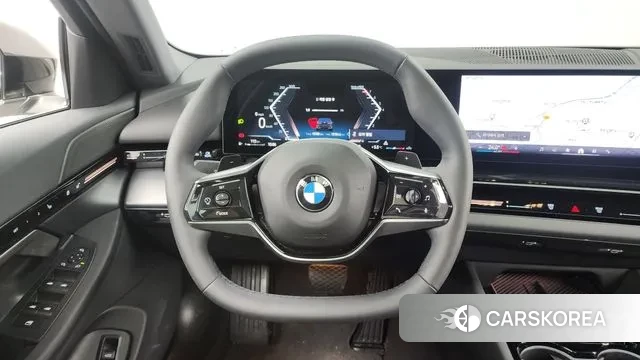 BMW 5 Series (G60) 2024 Серый из Кореи, фото 4