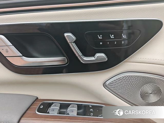 Mercedes-Benz EQS SUV 2023 Серебристо-серый из Китая, фото 4