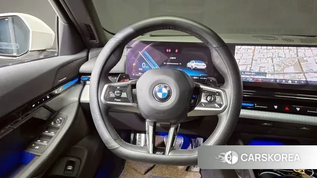 BMW 5 Series (G60) 2023 Белый из Кореи, фото 4