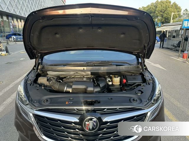 Buick GL8 2021 Красный из Китая, фото 4