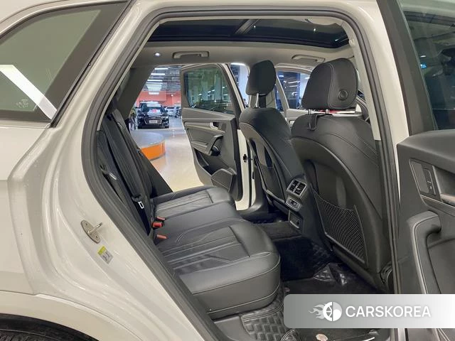 Audi Q5L 2022 Белый из Китая, фото 4
