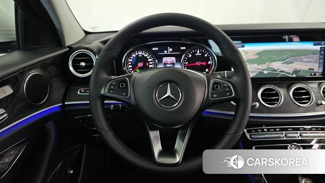 Mercedes-Benz E-Class W213 2018 Белый из Кореи, фото 4