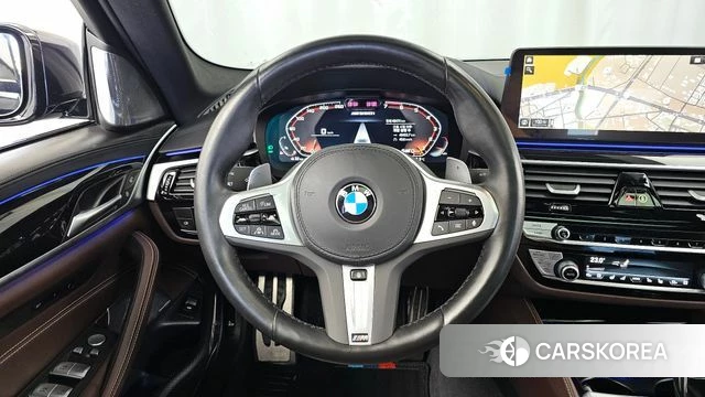 BMW 5 Series (G30) 2023 Черный из Кореи, фото 4