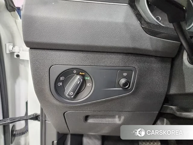 Volkswagen Tiguan second Generation 2020 Белый из Кореи, фото 4