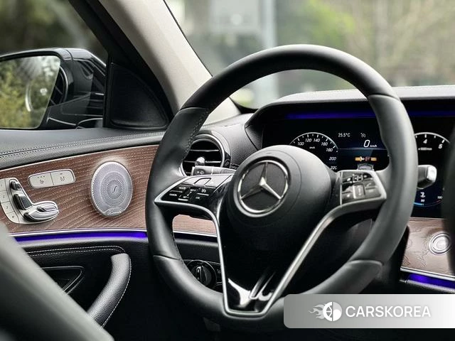 Mercedes-Benz E-class 2021 Черный из Китая, фото 3