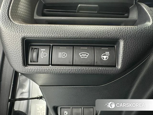 Toyota Prius 5th Generation 2025 Белый из Кореи, фото 4