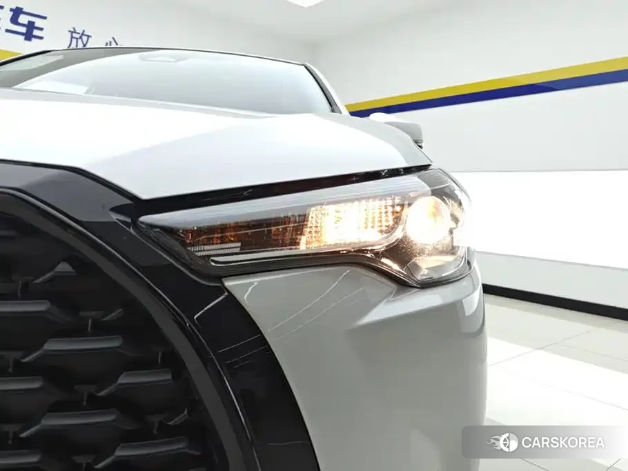 Toyota Corolla 2026 Белый из Китая, фото 4