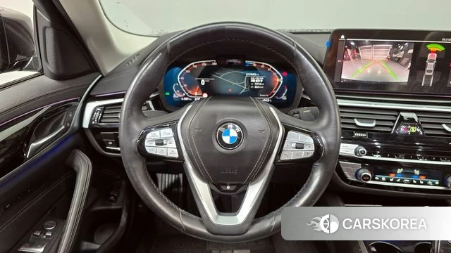 BMW 5 Series (G30) 2021 Черный из Кореи, фото 4