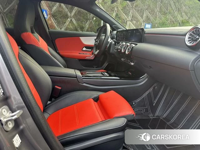 Mercedes-Benz Class A AMG (imported) 2024 Темно-серый из Китая, фото 4