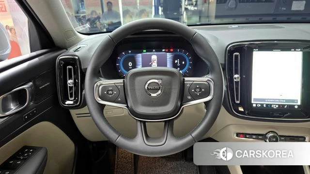 Volvo XC40 2024 Цвет галактики из Кореи, фото 4
