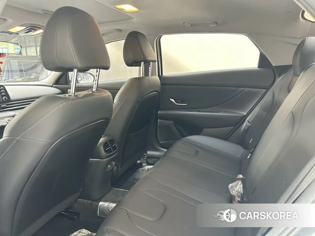 Hyundai Elantra 2022 Белый из Китая, фото 4