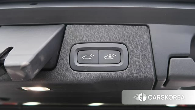 Volvo XC60 second Generation 2021 Белый из Кореи, фото 4