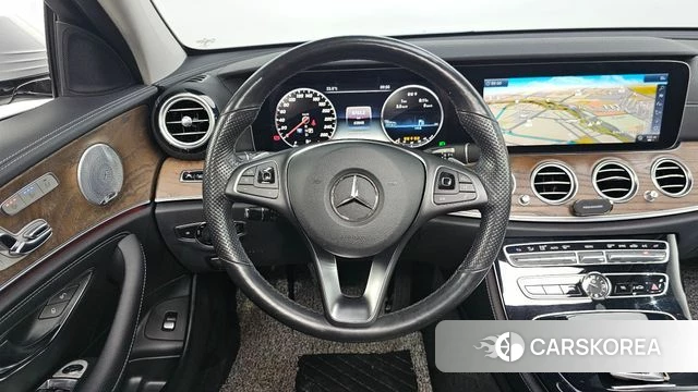 Mercedes-Benz E-Class W213 2018 Серебряный из Кореи, фото 4