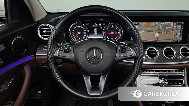 Mercedes-Benz E-Class W213 2018 Белый из Кореи, фото 4