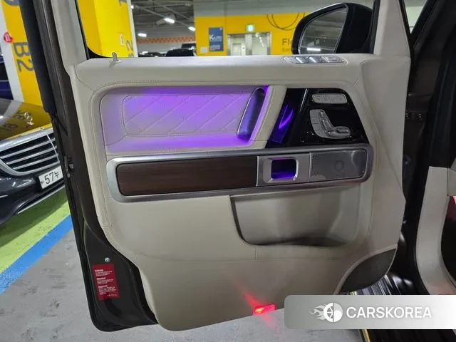 Mercedes-Benz G-Class W463b 2023 Коричневый из Кореи, фото 4