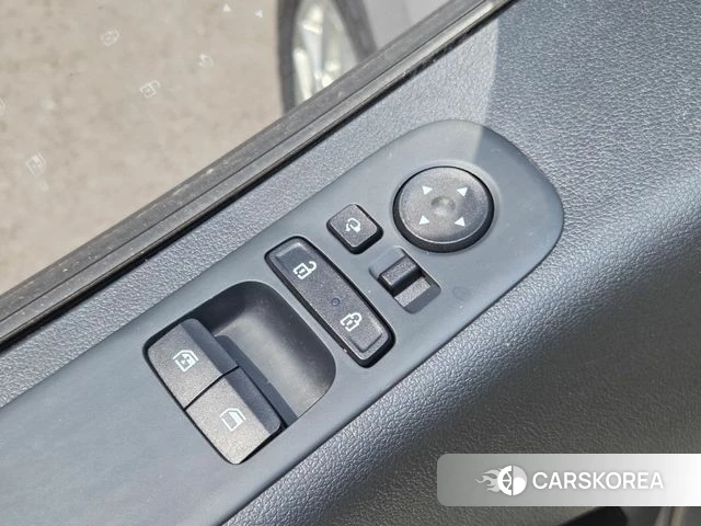 Hyundai Staria 2023 Серебристо-серый из Кореи, фото 4