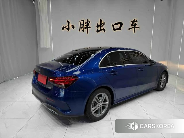 Mercedes-Benz Class A 2023 Синий из Китая, фото 4