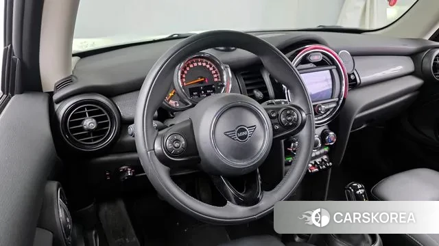 Mini Cooper 2021 Жемчужный цвет из Кореи, фото 4