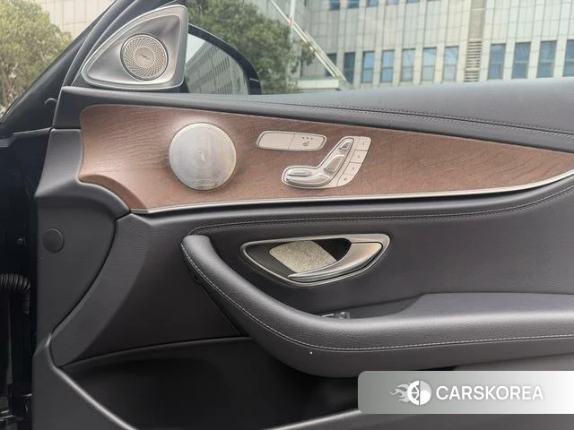 Mercedes-Benz E-class 2019 Черный из Китая, фото 4
