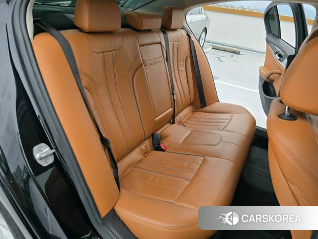 BMW 5 Series (G30) 2018 Черный из Кореи, фото 4