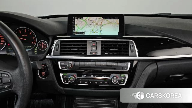 BMW 3 Series (F30) 2018 Белый из Кореи, фото 4