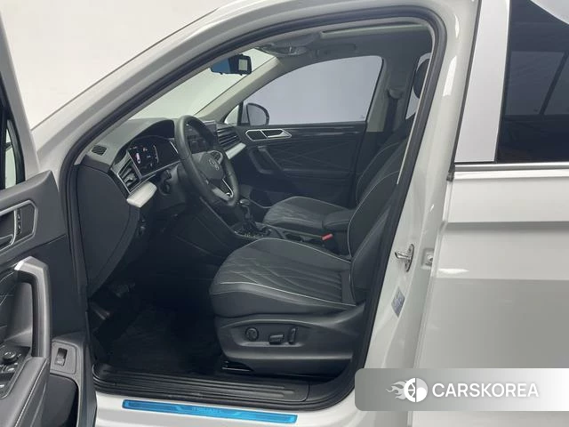 Volkswagen Tiguan L 2024 Белый из Китая, фото 4