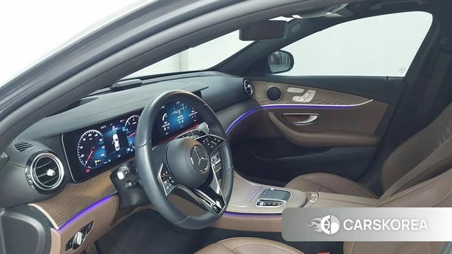 Mercedes-Benz E-Class W213 2022 Серый из Кореи, фото 4