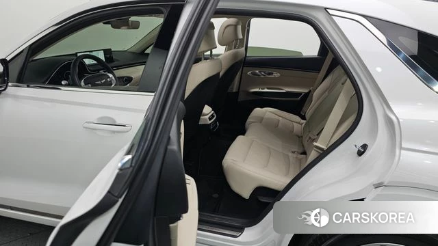 Genesis GV70 2023 Белый из Кореи, фото 4