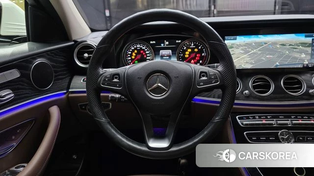 Mercedes-Benz E-Class W213 2018 Белый из Кореи, фото 4
