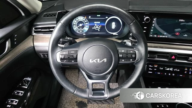 Kia K5 3rd generation 2023 Белый из Кореи, фото 4
