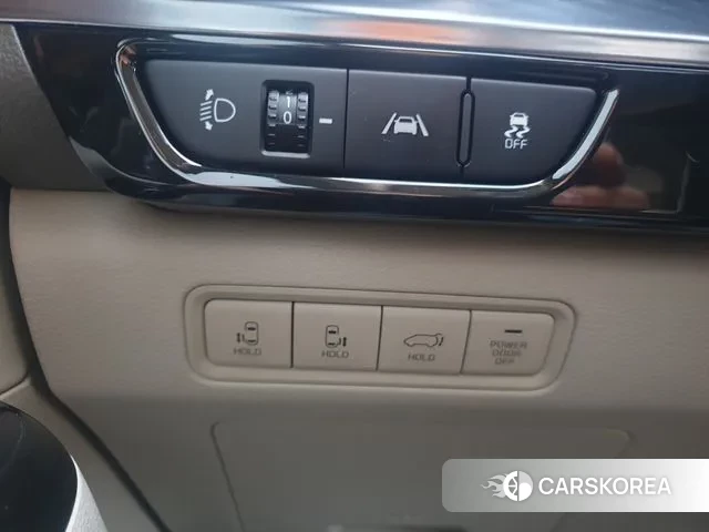 Kia Carnival 4th generation 2023 Жемчужный цвет из Кореи, фото 4