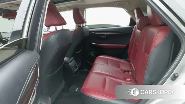 Lexus NX300h 2021 Серый из Кореи, фото 4