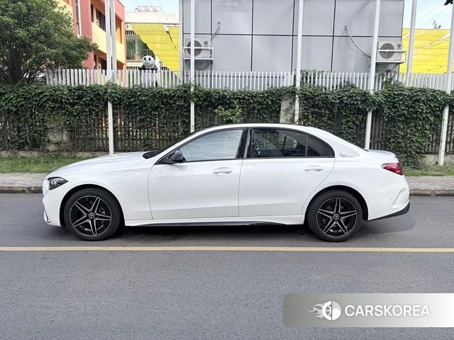 Mercedes-Benz Class C 2024 Белый из Китая, фото 4