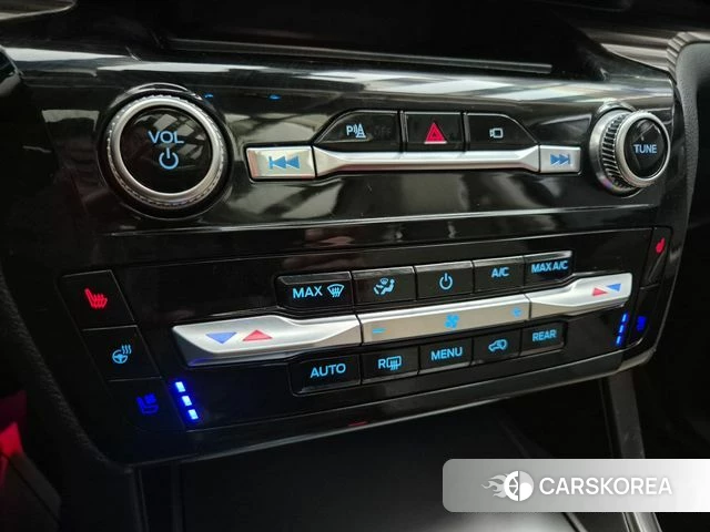 Ford Explorer 6th Generation 2021 Белый из Кореи, фото 4