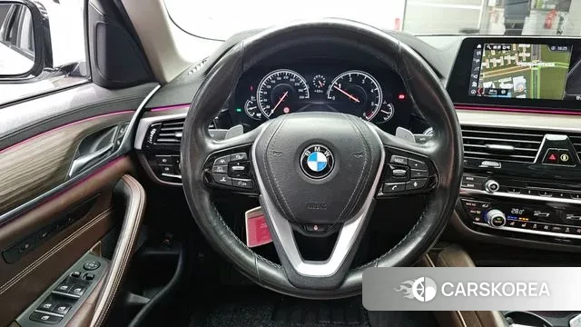 BMW 5 Series (G30) 2018 Белый из Кореи, фото 4