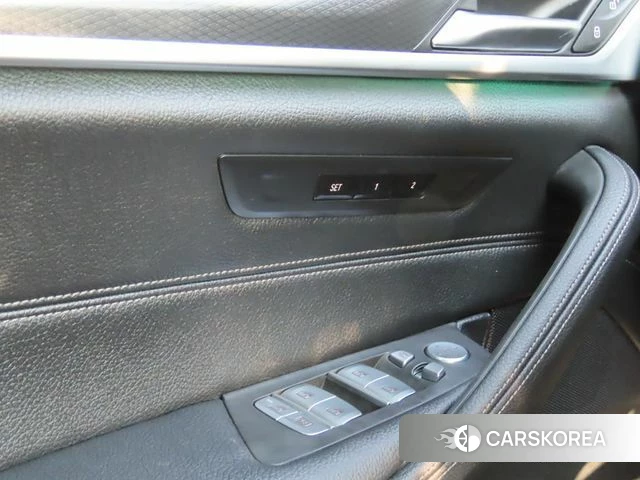 BMW 5 Series (G30) 2023 Белый из Кореи, фото 4