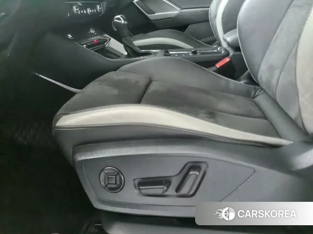 Audi Q3 2022 Белый из Китая, фото 4
