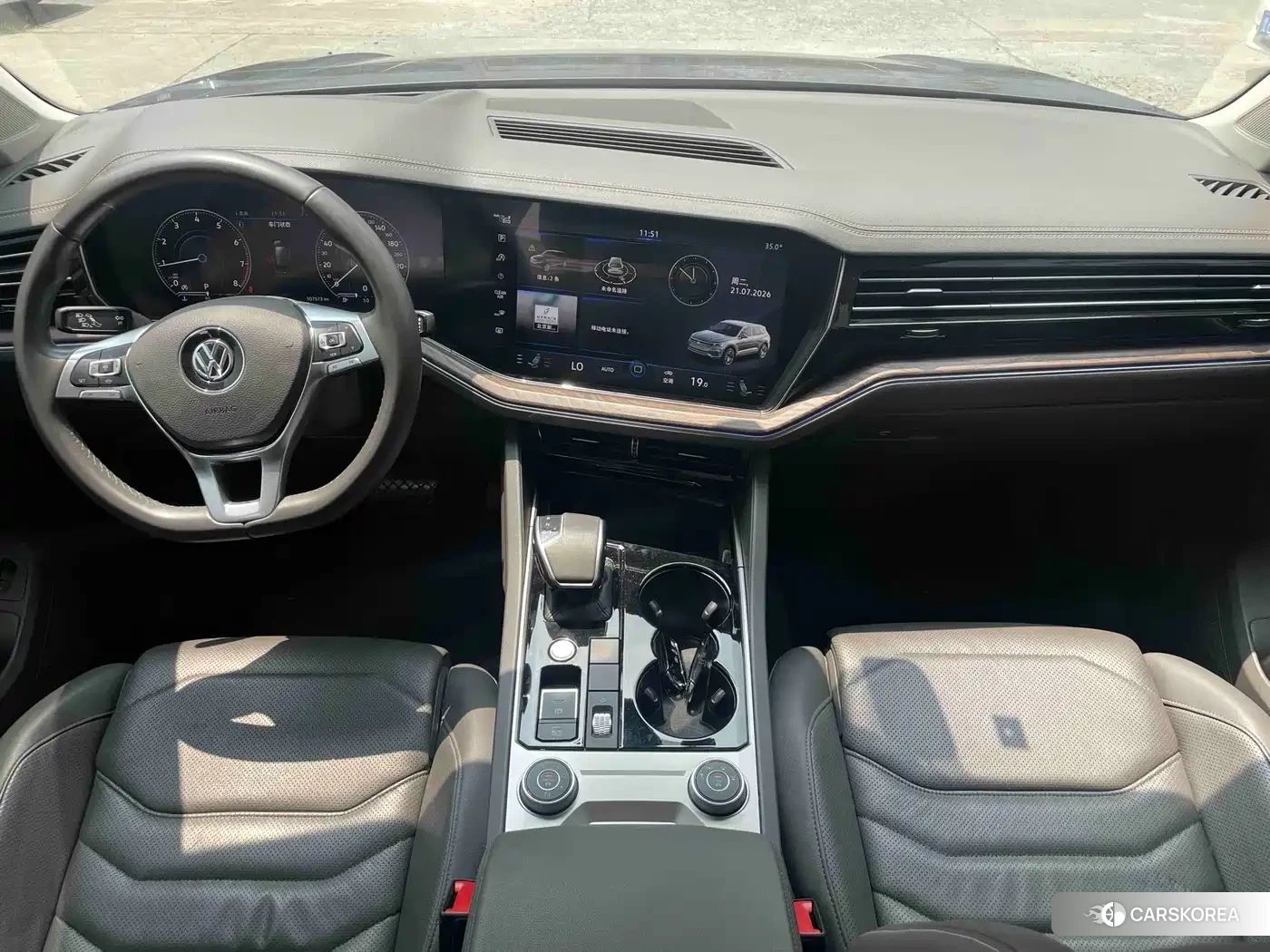 Volkswagen Touareg 2019 Silver/gray из Китая, фото 4