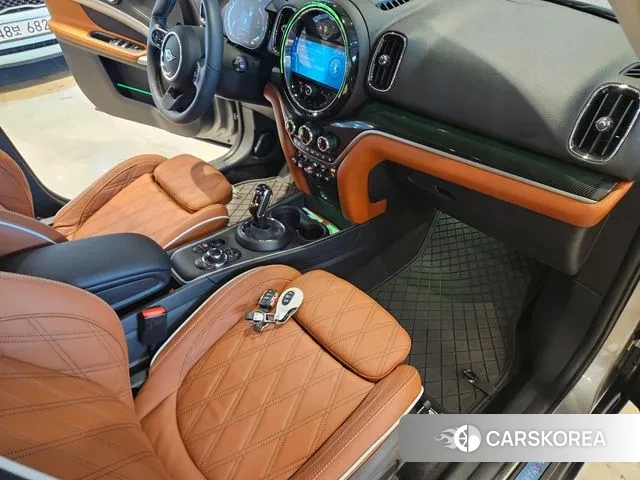 Mini Cooper S Countryman 2024 Серебряный двухцветный из Кореи, фото 4