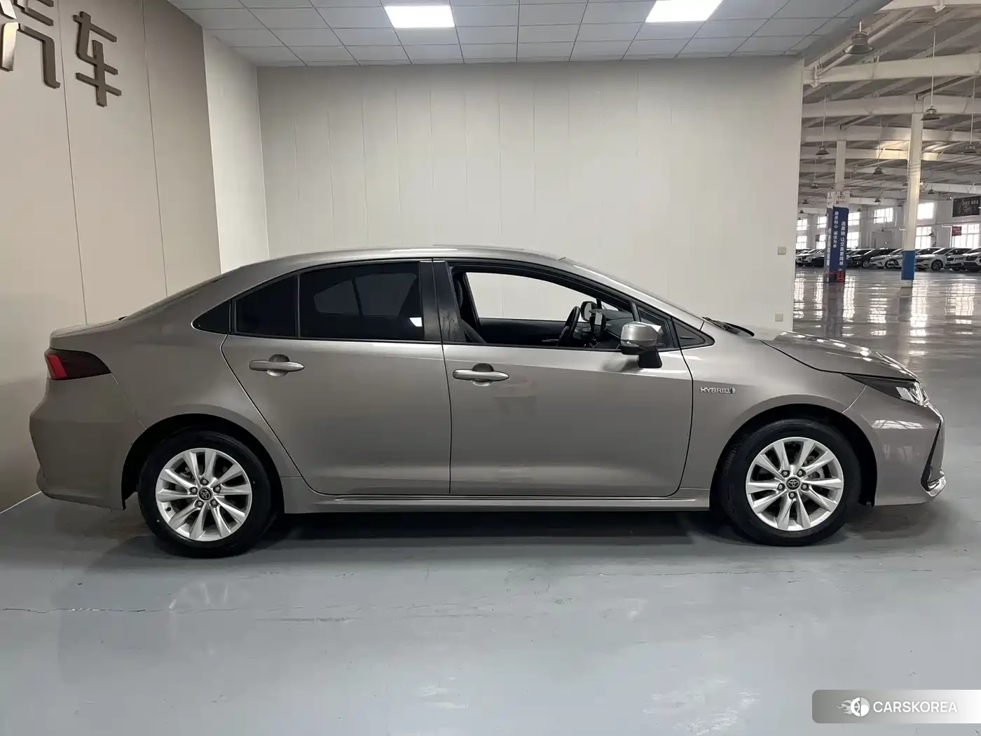 Toyota Corolla 2023 Silver/gray из Китая, фото 4