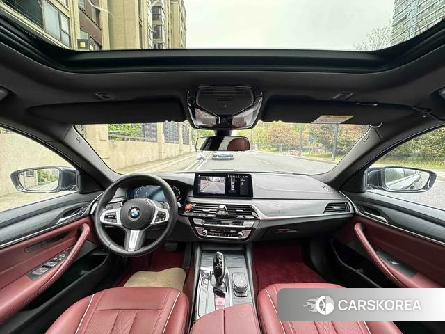 BMW 5 series 2023 Черный из Китая, фото 4
