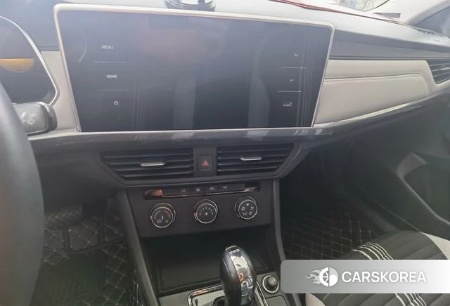 Volkswagen Bora 2024 Белый из Китая, фото 4