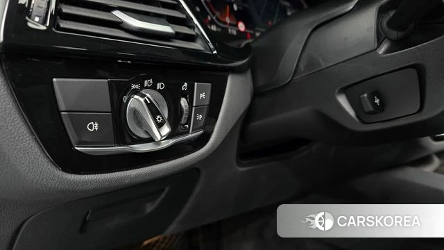 BMW 5 Series (G30) 2022 Белый из Кореи, фото 4