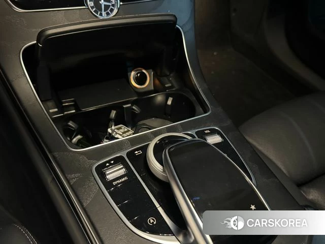 Mercedes-Benz C-Class W205 2018 Белый из Кореи, фото 4
